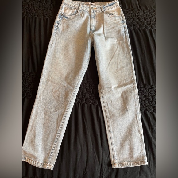 Zara High Waisted Jeans - Picture 1 of 2